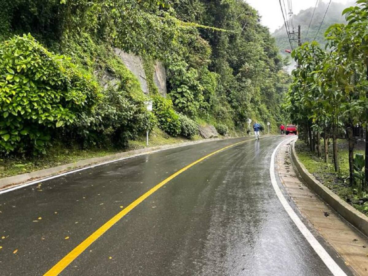 Entregan obras de mejoramiento en la vía al Cañon del Combeima en Ibagué