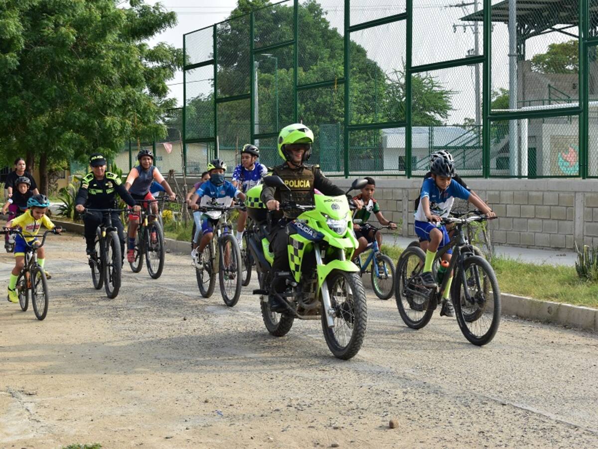 Policía de Bolívar realiza campaña denominada ‘Di Sí al deporte, No a las drogas’