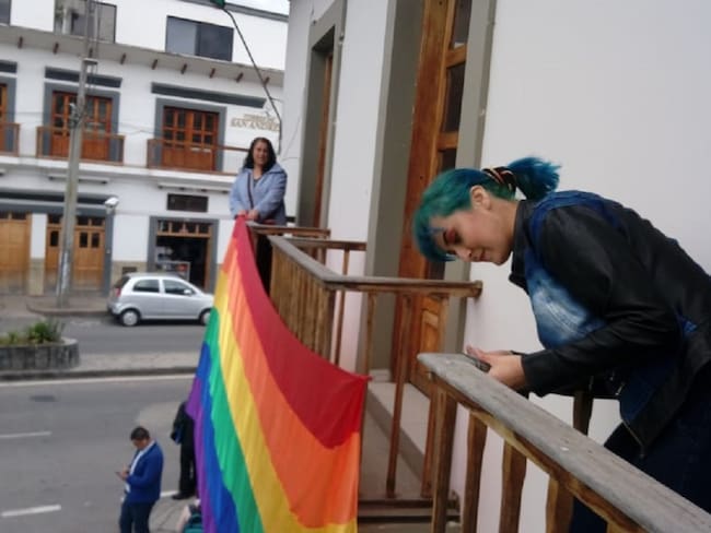 Alcaldía de Pasto rechaza ataque a bandera LGBTI