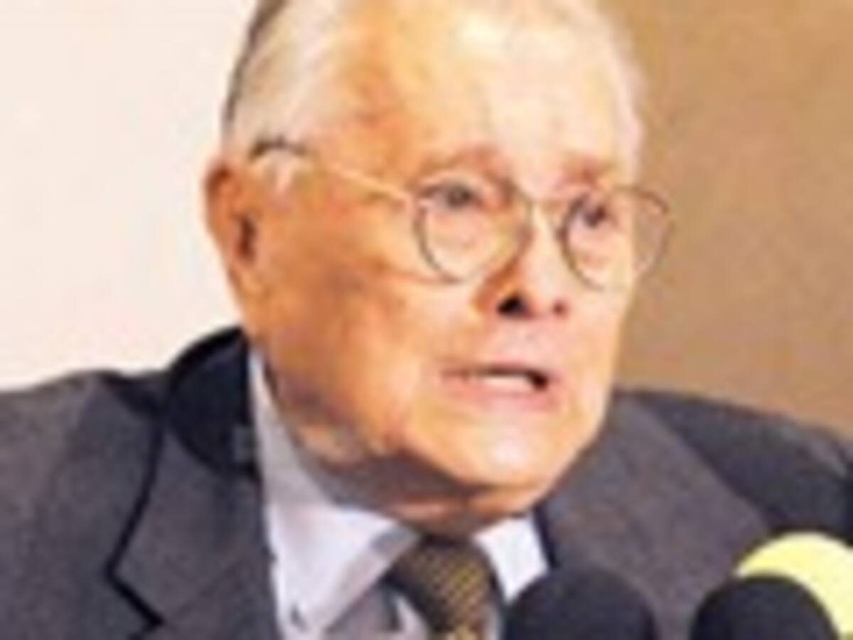 “Venezuela ha sido obligada hoy a asistir a un acto ilegal”: Luis Miquilena, ex mentor y actual opositor de Hugo Chávez