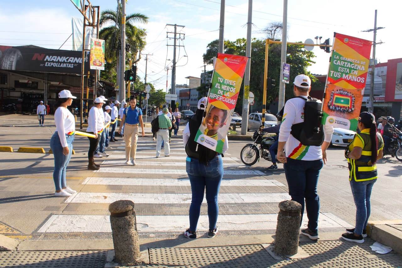 Toma masiva de sensibilización de cultura vial y buen uso de Transcaribe