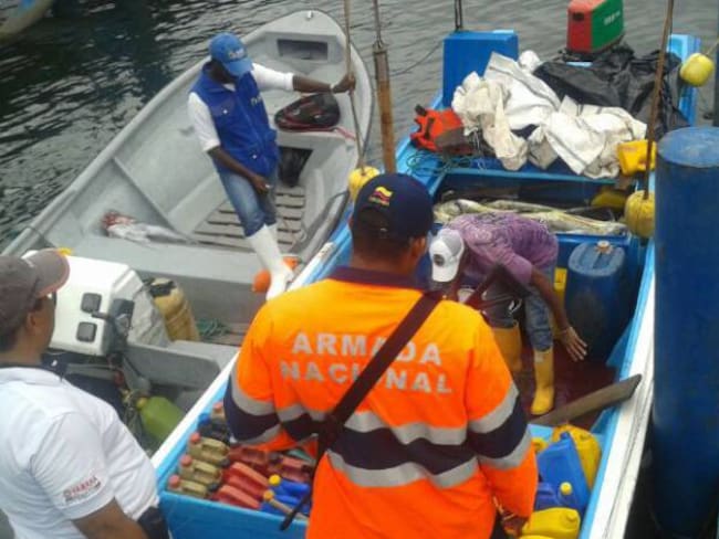 Imagen de archivo de 2014 de la Armada inmovilizando embarcaciones con pesca ilegal.