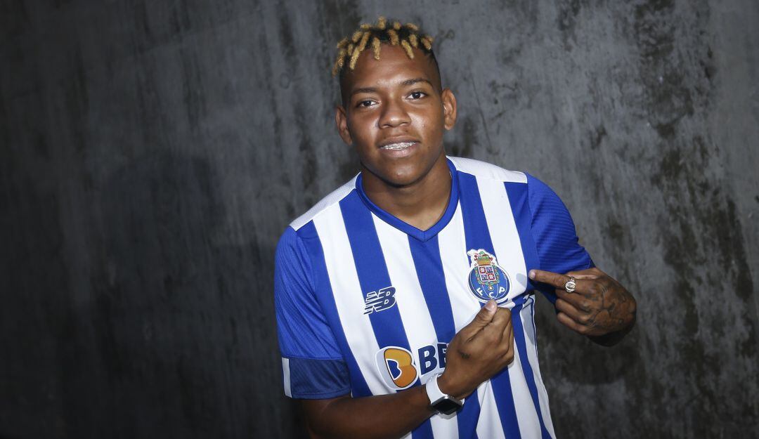 Jesús Díaz, presentado como jugador del Porto