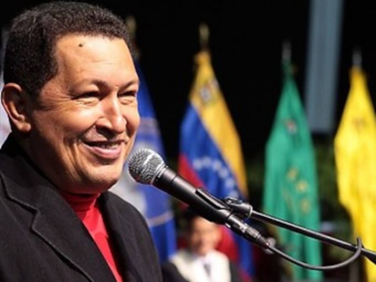 Hugo Chávez confirma 'revisión integral' de las relaciones con Colombia