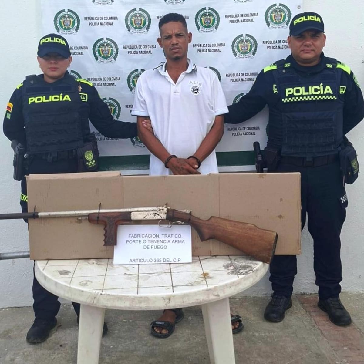 Operativos policiales en Cartagena dejaron 13 capturados: se incautaron nueve armas de fuego