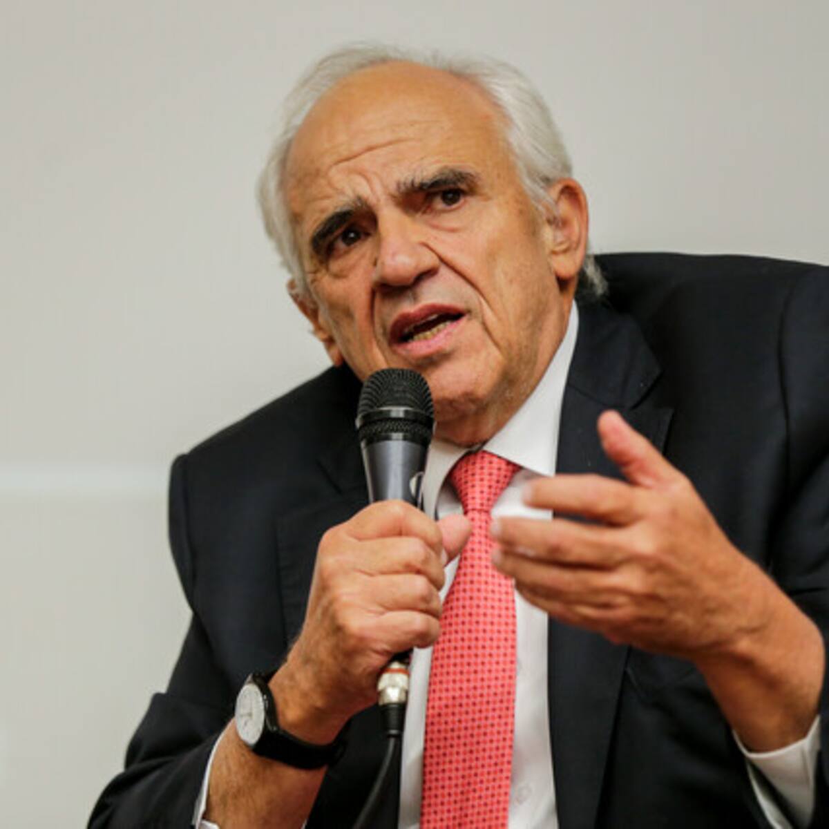 ¿Ernesto Samper cargaba una cápsula de cianuro por si era capturado? Esto respondió