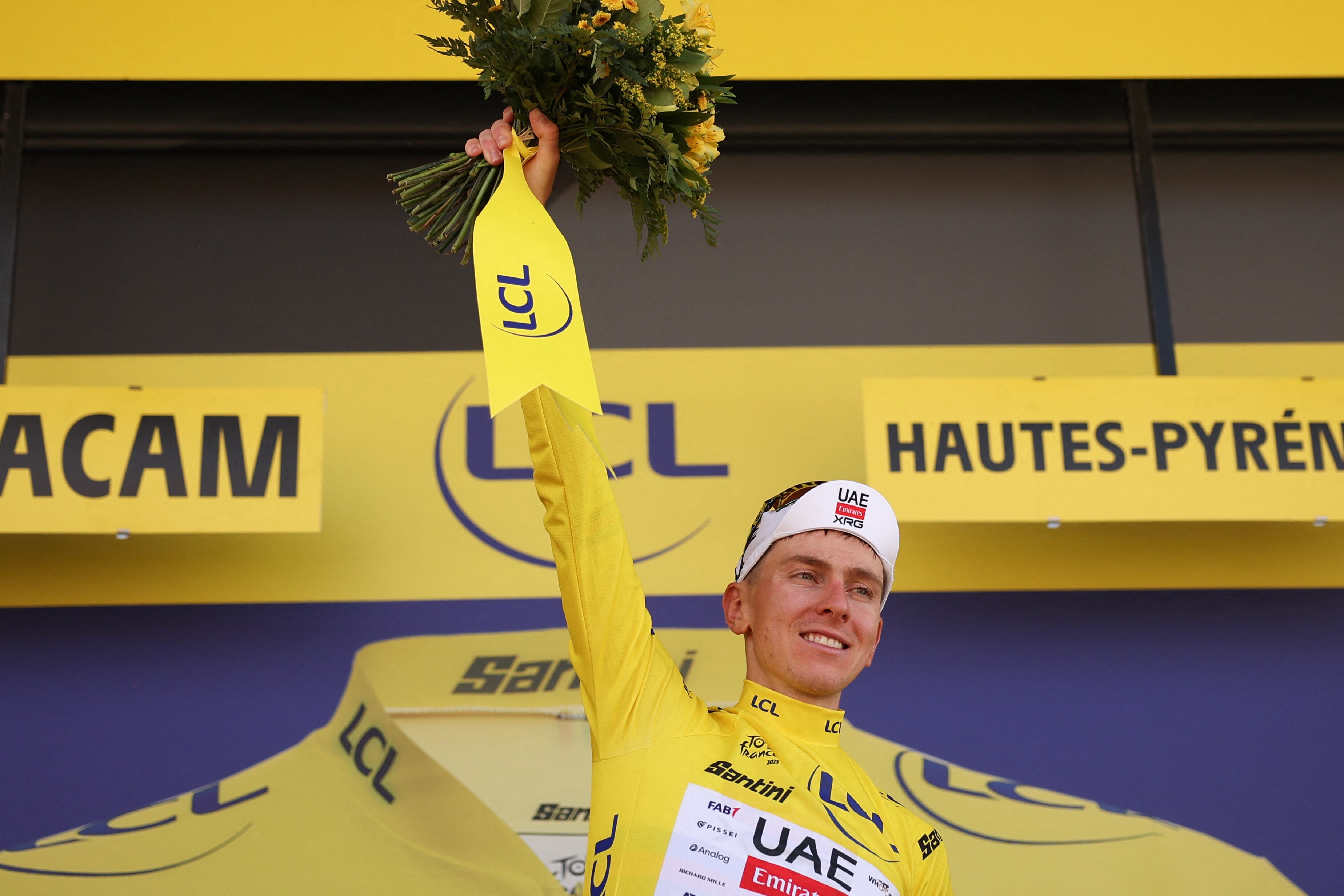 Reviva acá la espectacular victoria de Tadej Pogačar en la etapa 12 del Tour de Francia. (Photo by Anne-Christine POUJOULAT / AFP) (Photo by ANNE-CHRISTINE POUJOULAT/AFP via Getty Images)