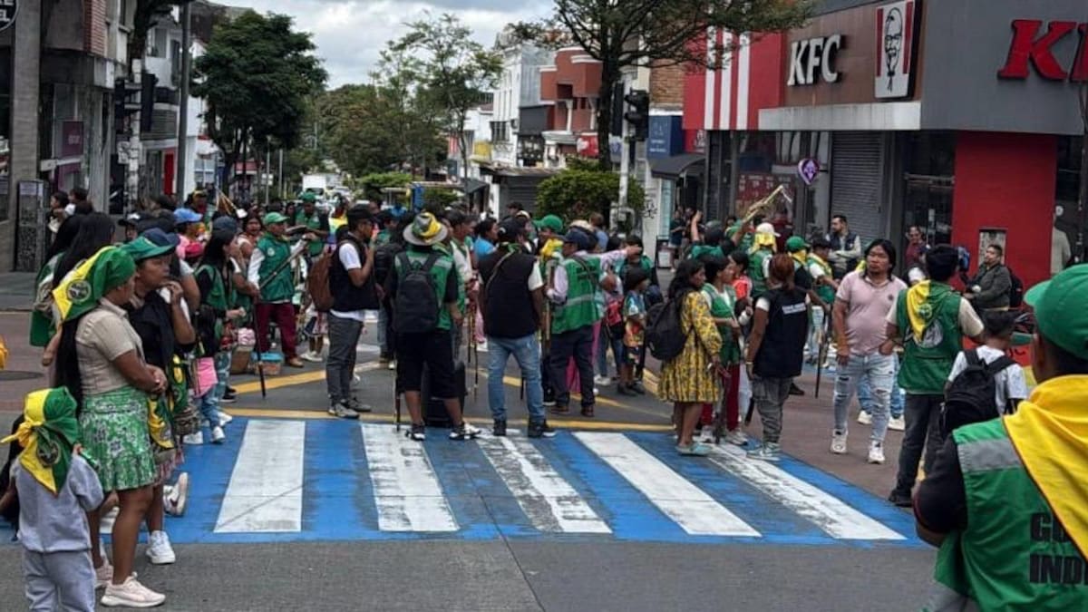 Comunidad Embera Chamí mantiene minga en el centro de Pereira en protesta por tierras y reparación