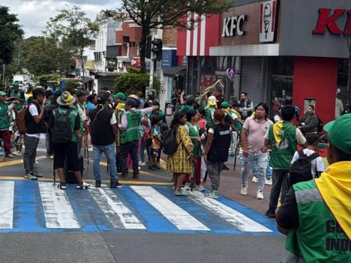 Comunidad Embera Chamí mantiene minga en el centro de Pereira en protesta por tierras y reparación
