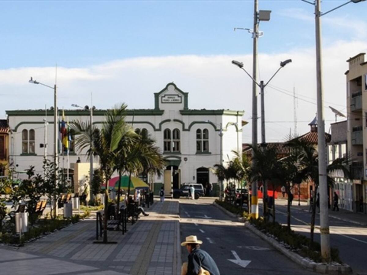 Dan de alta al sacerdote herido mientras oficiaba misa en Antioquia