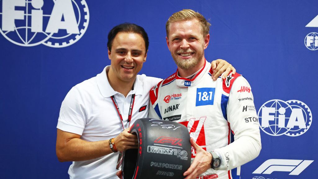 Felipe Massa, expiloto brasileño y Kevin Magnussen, piloto de la escudería Haas (Photo by Dan Istitene - Formula 1/Formula 1 via Getty Images)