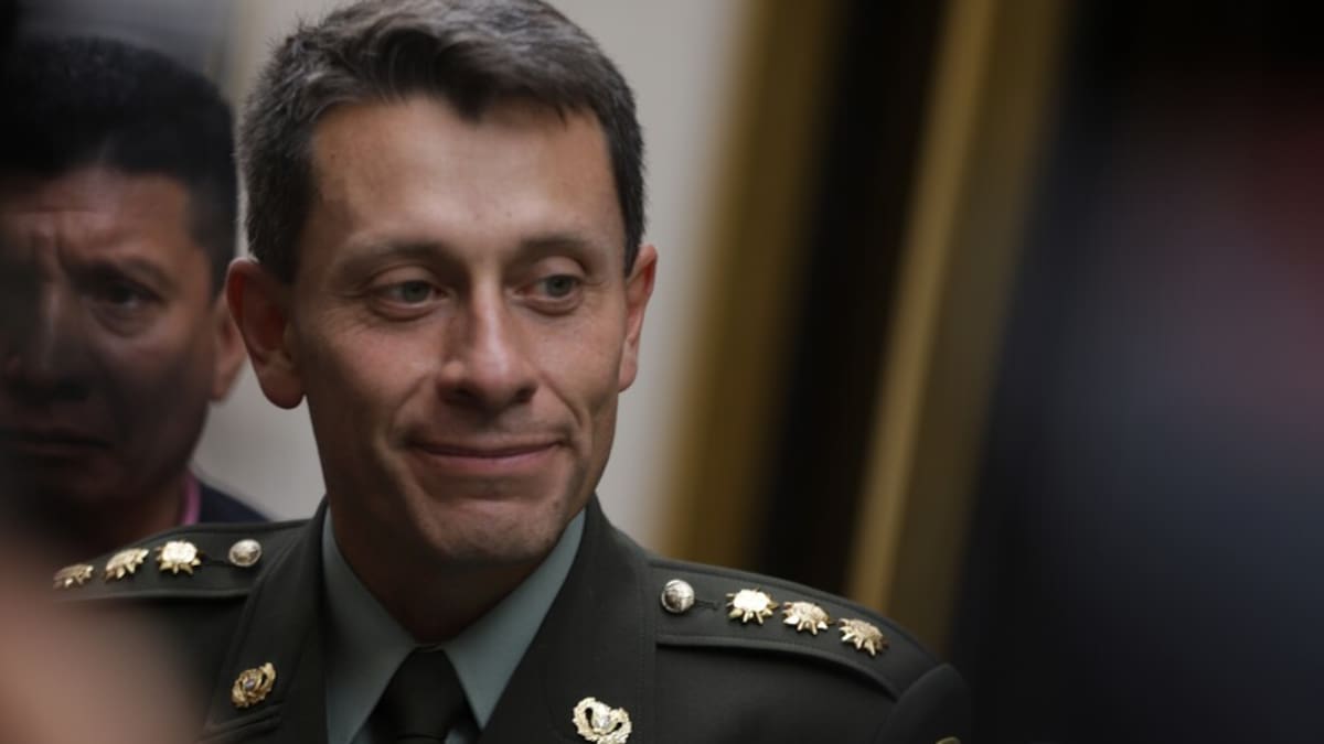 “Ser homosexual es una decisión individual”: Henry Sanabria, director de la Policía