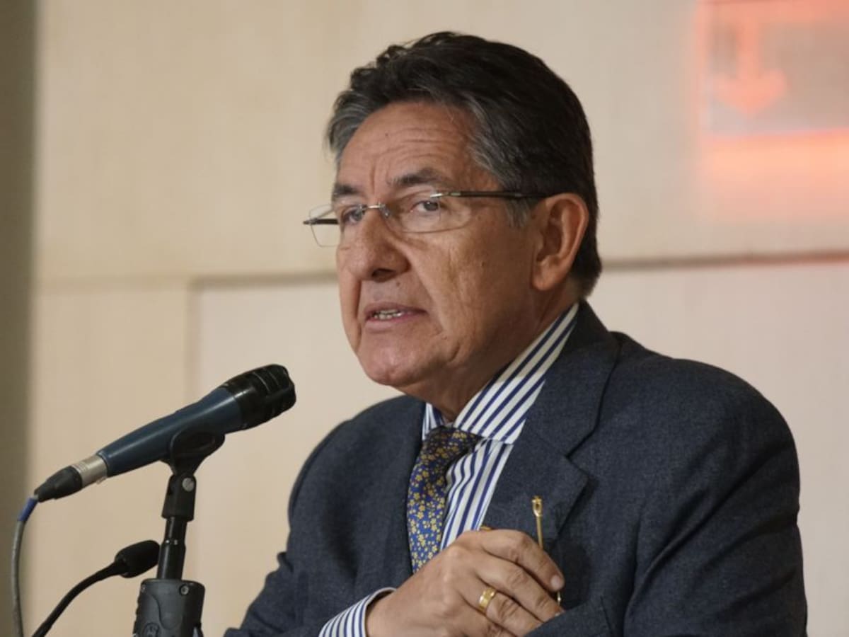 Comisión de Acusación abre investigación previa al fiscal Martínez