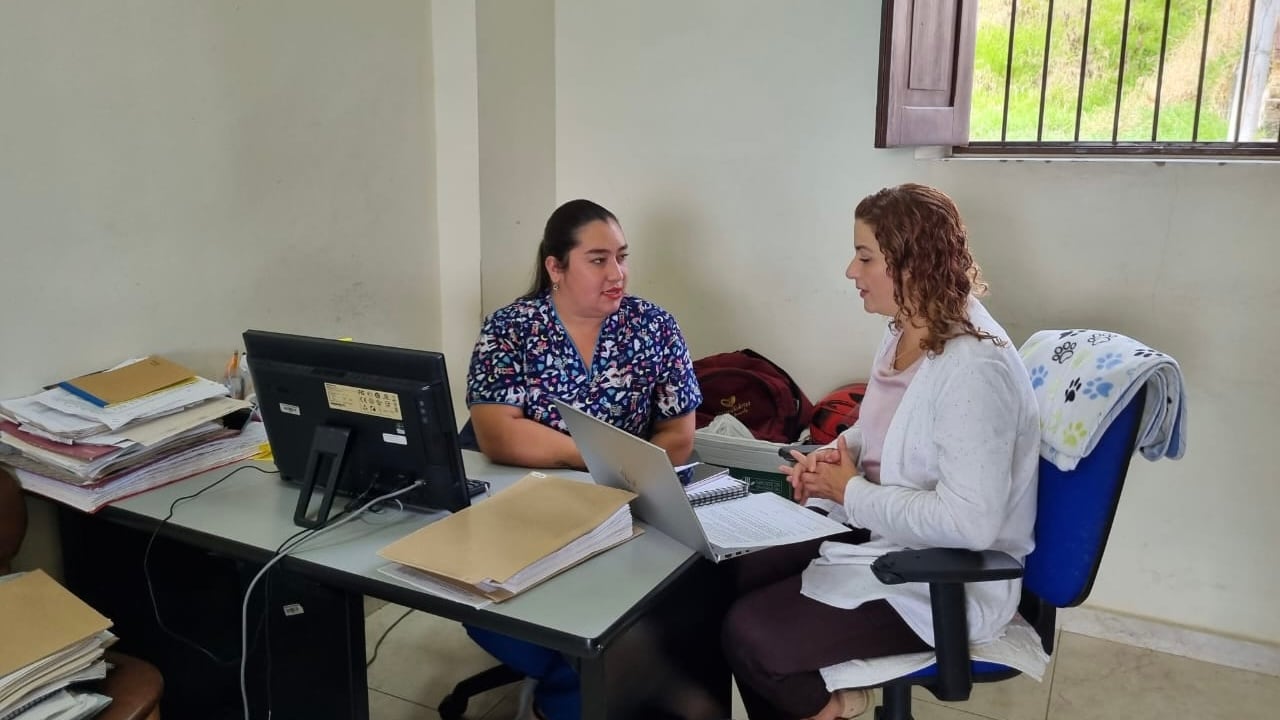 IPS del Tolima, a la derecha Cristina Lombo, enfermera de la Universidad Nacional e investigadora del modelo. |Foto: Salud Rural para la Paz.