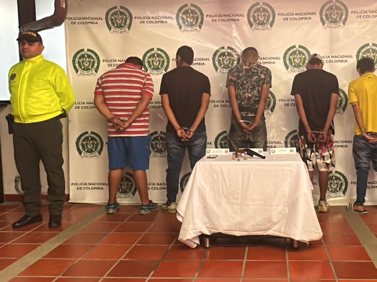 Bajo las rejas está la peligrosa banda conocida como la de “Los Pupos”