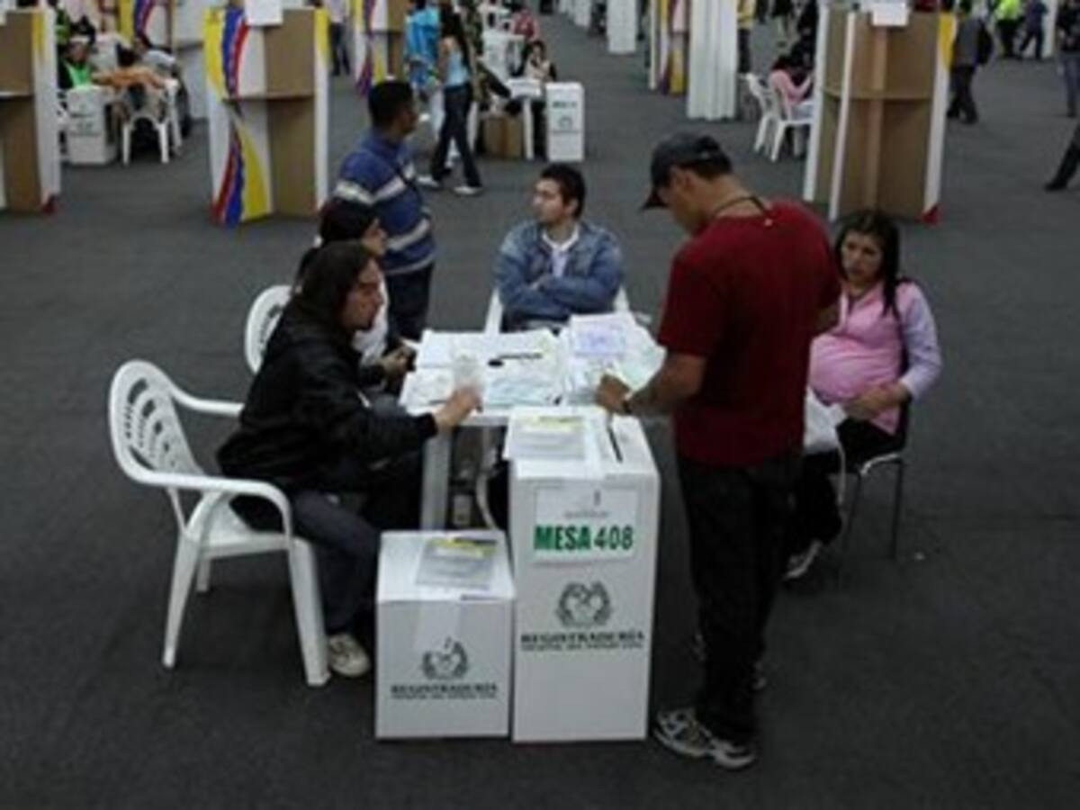 Registraduría estudia explicaciones de UNE sobre transmisión de datos electorales