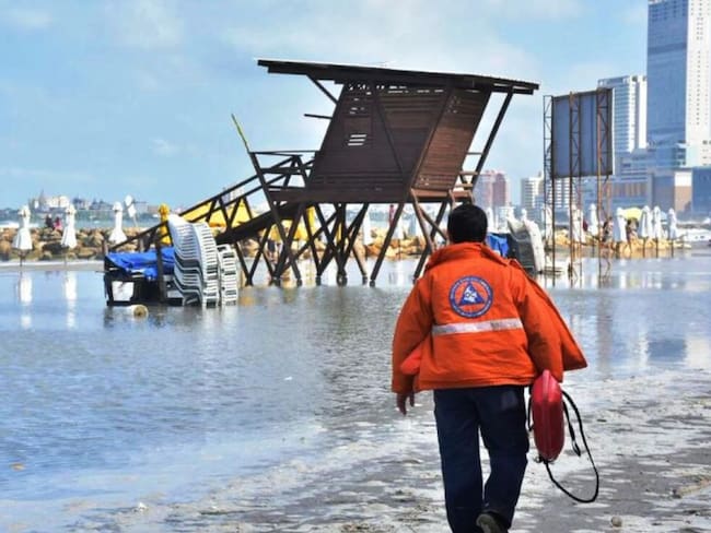 Defensa Civil asumirá operación de salvavidas de Cartagena desde enero