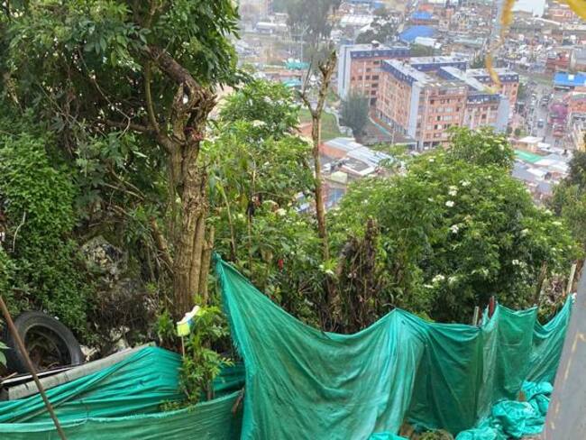 Viviendas en el barrio Santa Cecilia en Bogotá están en riesgo de deslizamiento