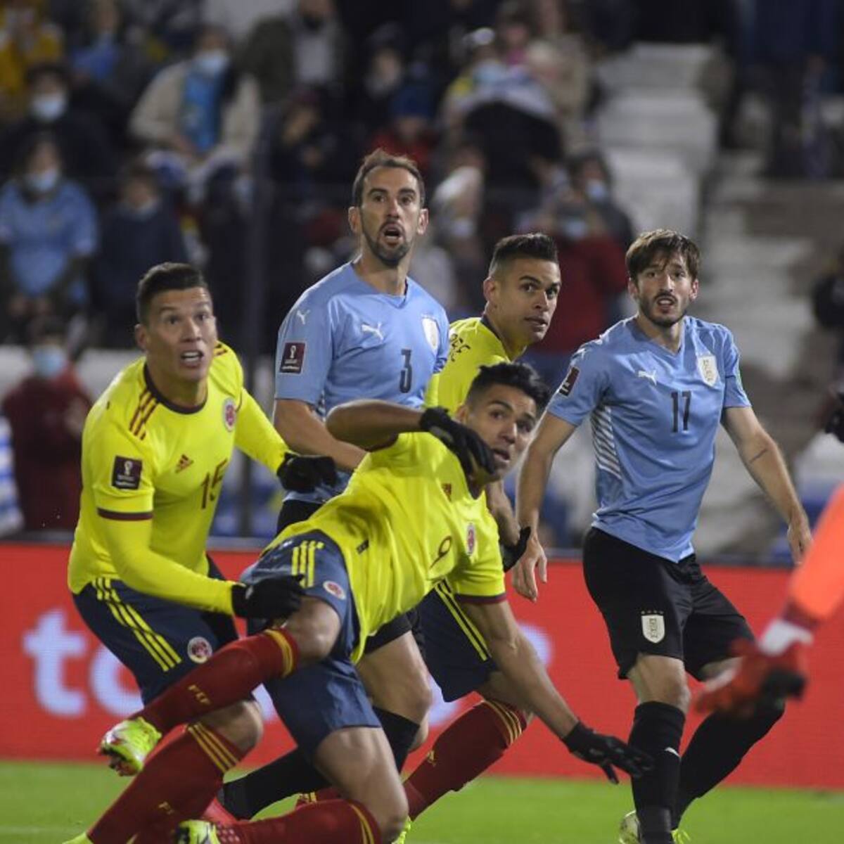 Ospina le dio vida a Colombia y Rueda se trajo un punto de Uruguay