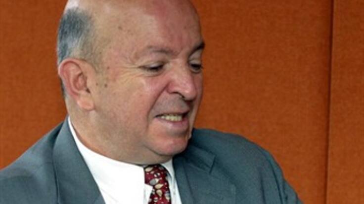 Francisco Santos conocía con antelación sobre destitución de Petro: Patiño