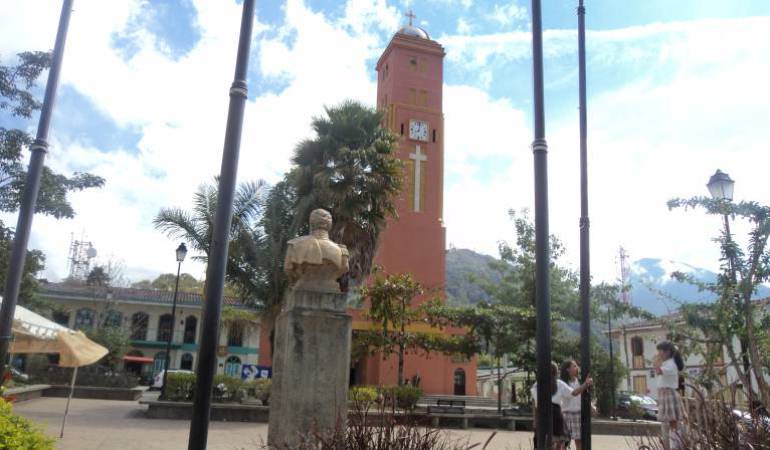 Los exconcejales deberán cancelar el salario devengado en su momento como parte de la sanción