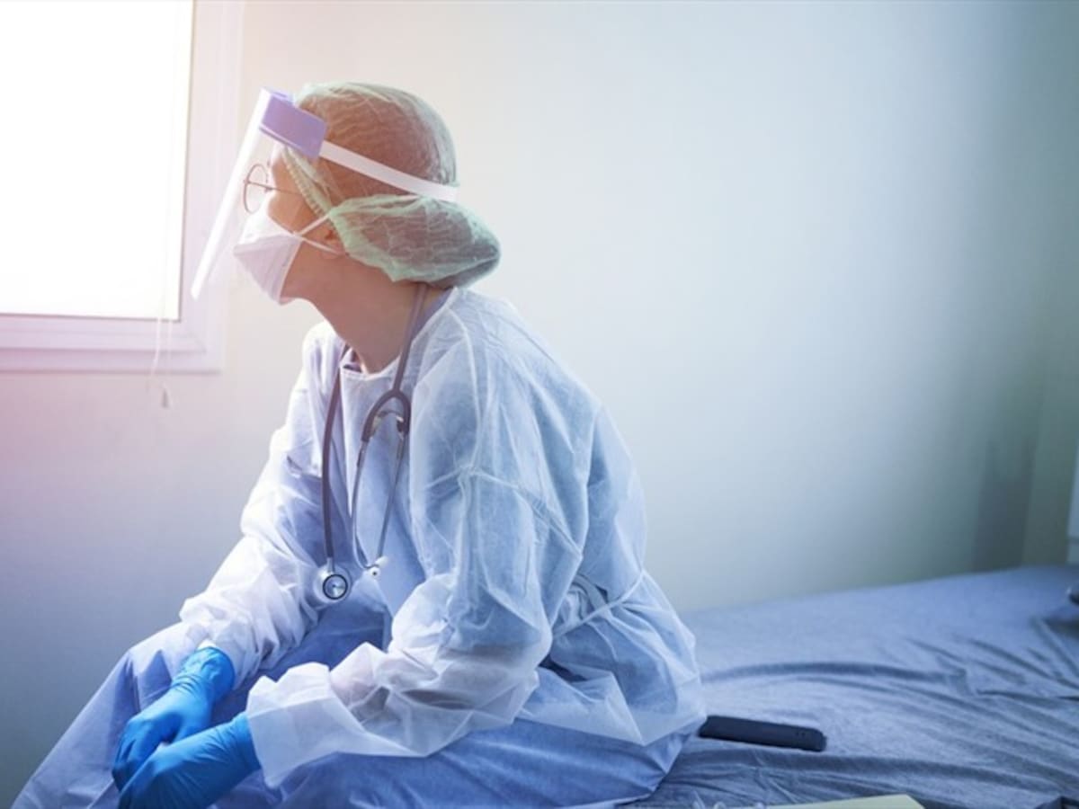 Profesionales de la salud denuncian hasta dos años sin pago por sus servicios