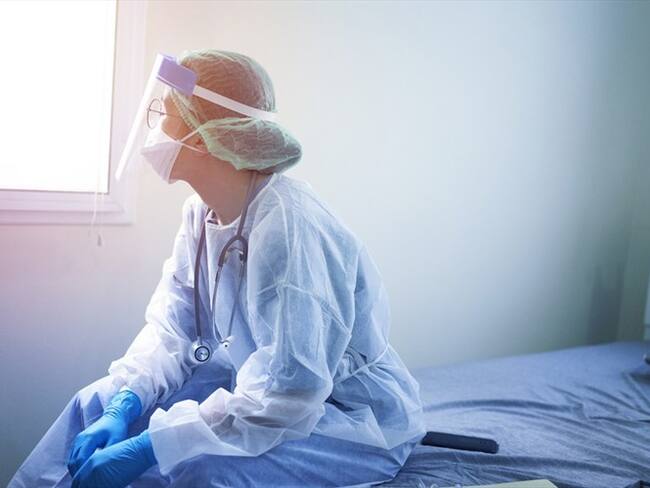 Profesionales de la salud denuncian hasta dos años sin pago por sus servicios