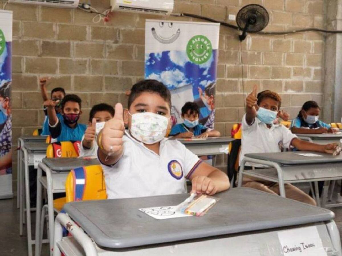 Neiva continuará usando tapabocas en instituciones educativas