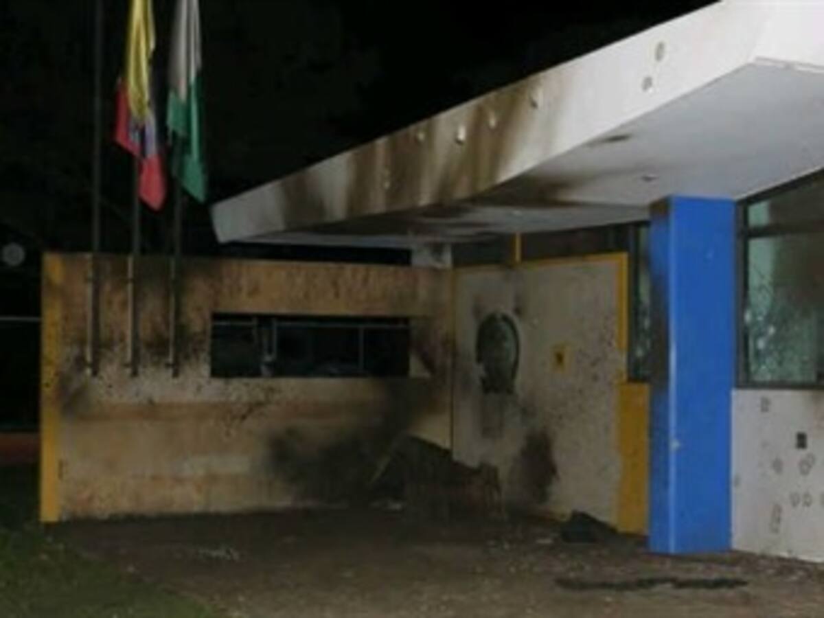 Ofrecen $ 1.200 millones por alias Efrén, responsable de atentado en Arauca