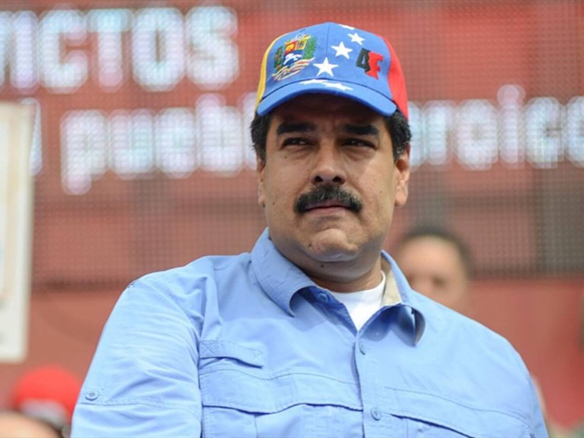Las elecciones de hoy son un "triunfo total de la democracia": Maduro