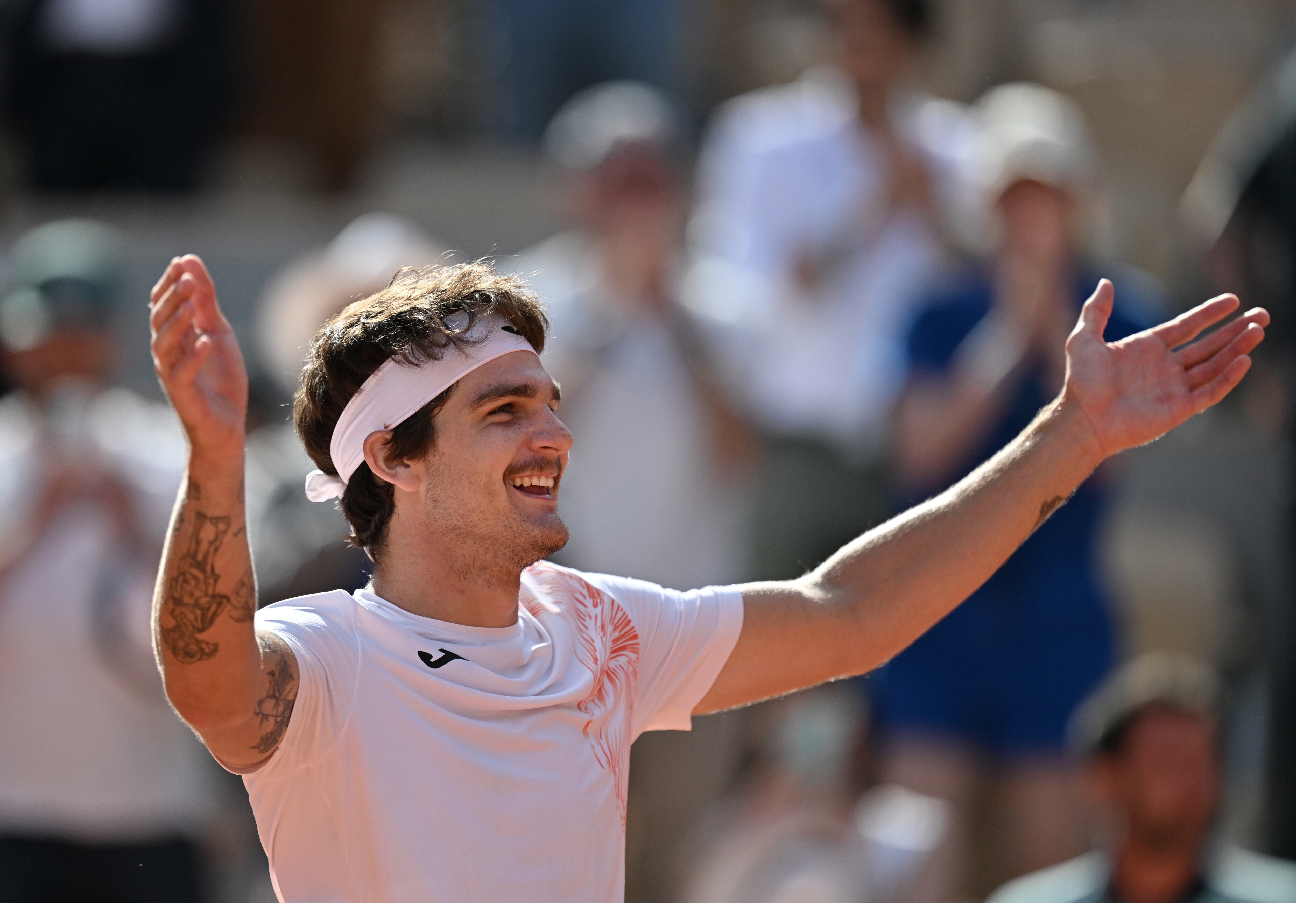 Seyboth Wild festeja su icónico triunfo en Francia. (Photo by Mustafa Yalcin/Anadolu Agency via Getty Images)