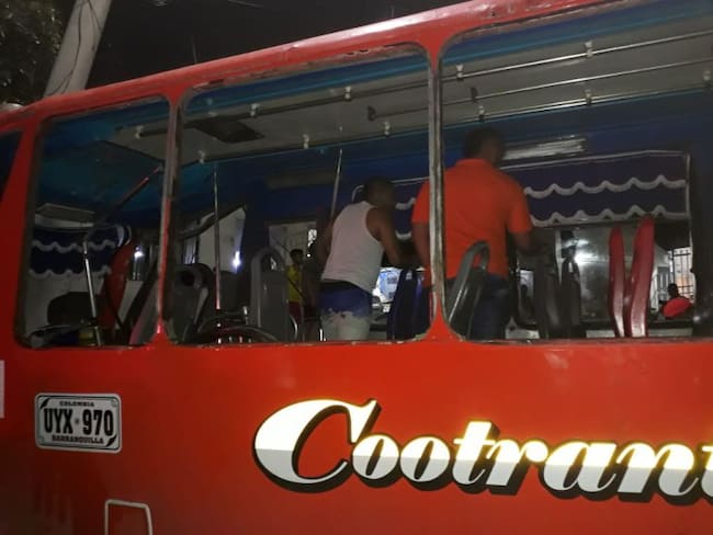 Heridos 15 pasajeros al quedarse un bus sin frenos en la baja de La Manga