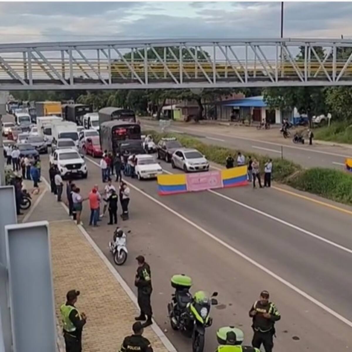 Paso restringido vía Neiva – Bogotá