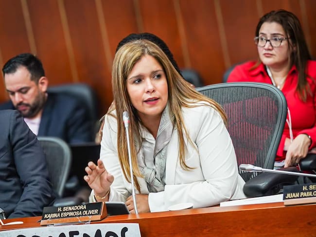 Karina Espinosa, senadora del partido liberal.