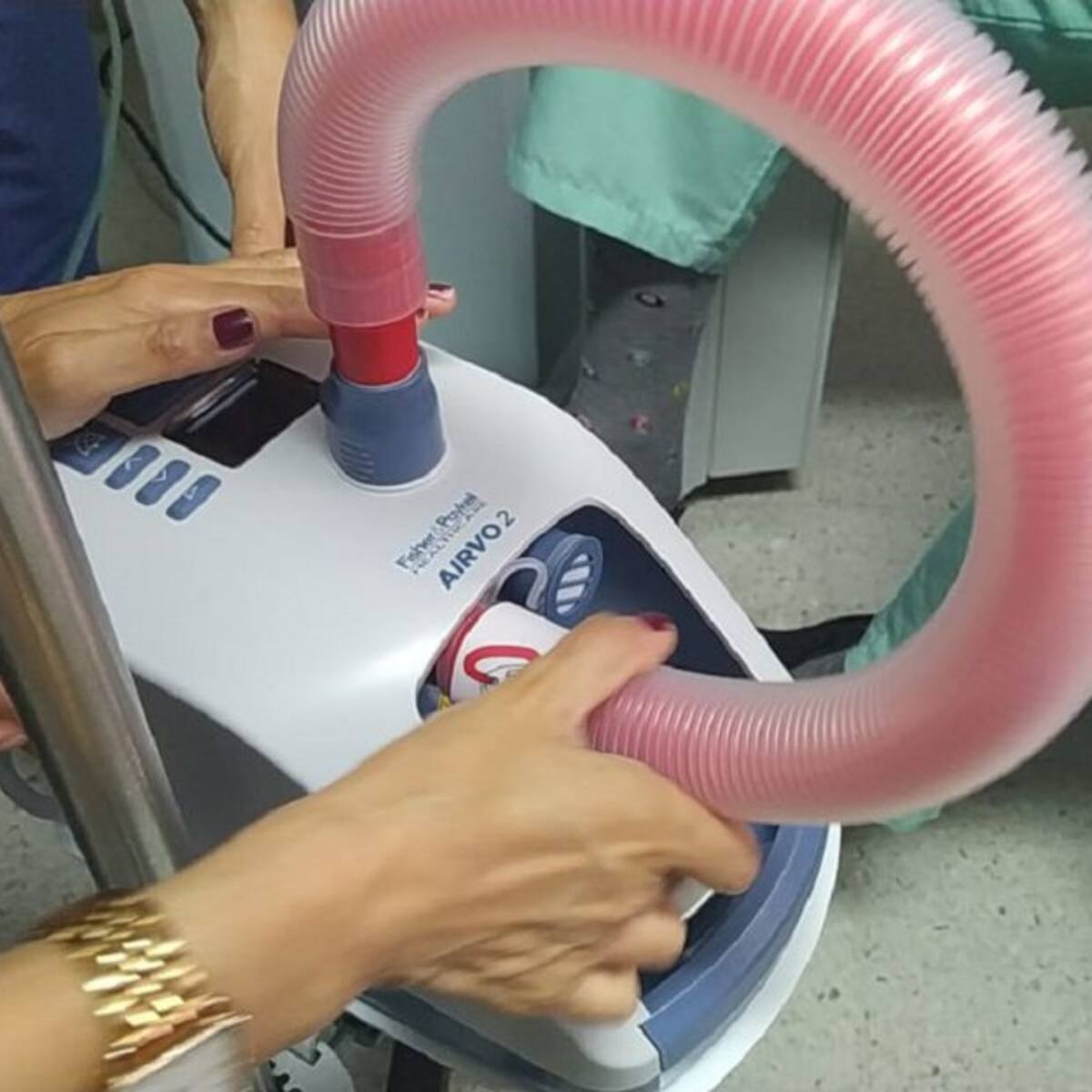 Cámara de Comercio de Manizales dona equipos médicos en Caldas