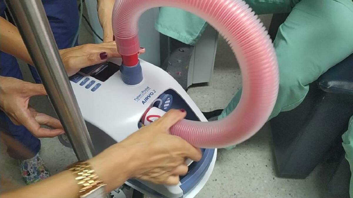 Cámara de Comercio de Manizales dona equipos médicos en Caldas
