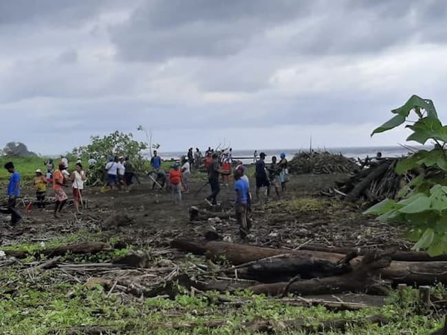 Desplazamiento masivo en Bahía Solano tras asesinato de líder indígena