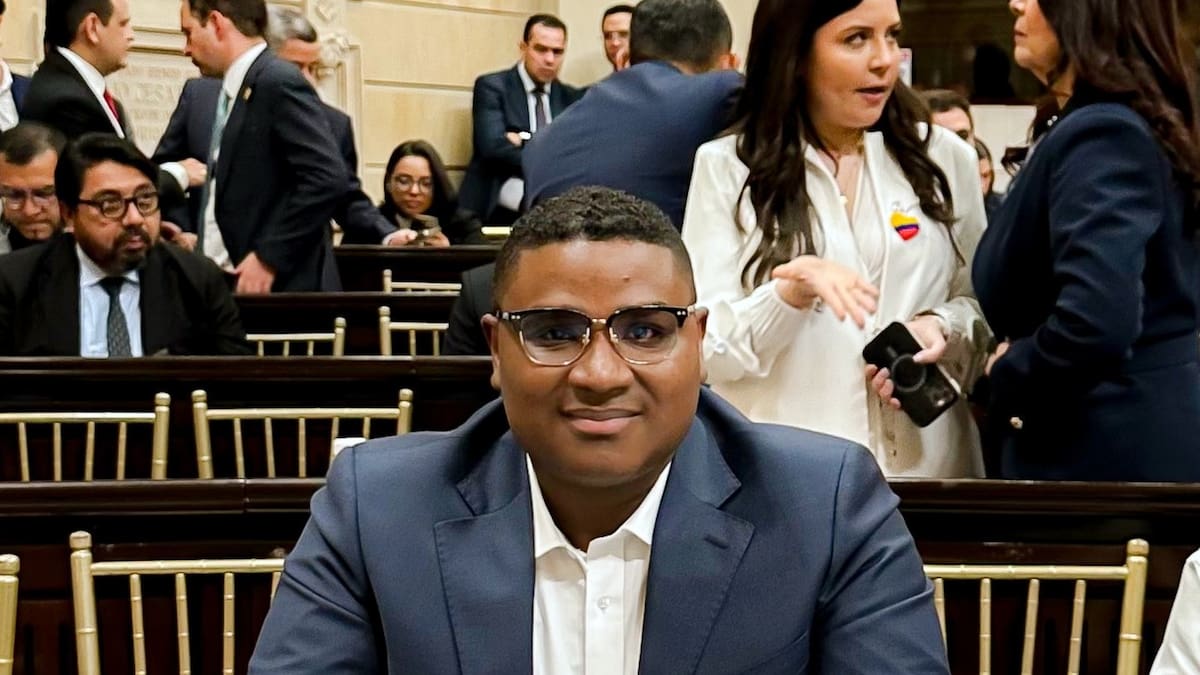 Corte abrió indagación contra el congresista Óscar Benavides por presunta captación masiva de dinero