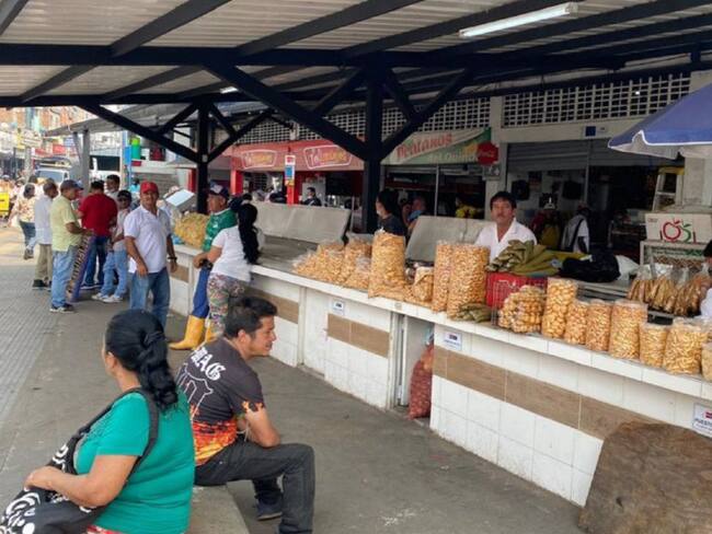 Millonarias pérdidas reportan comerciantes por toque de queda en Ibagué