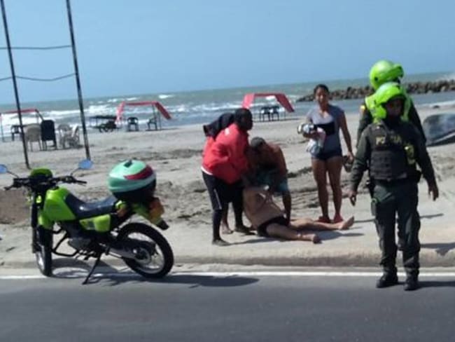 Muere adulto mayor tras desmayarse en playas de Cartagena
