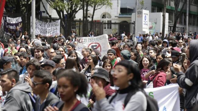Estudiantes universitarios