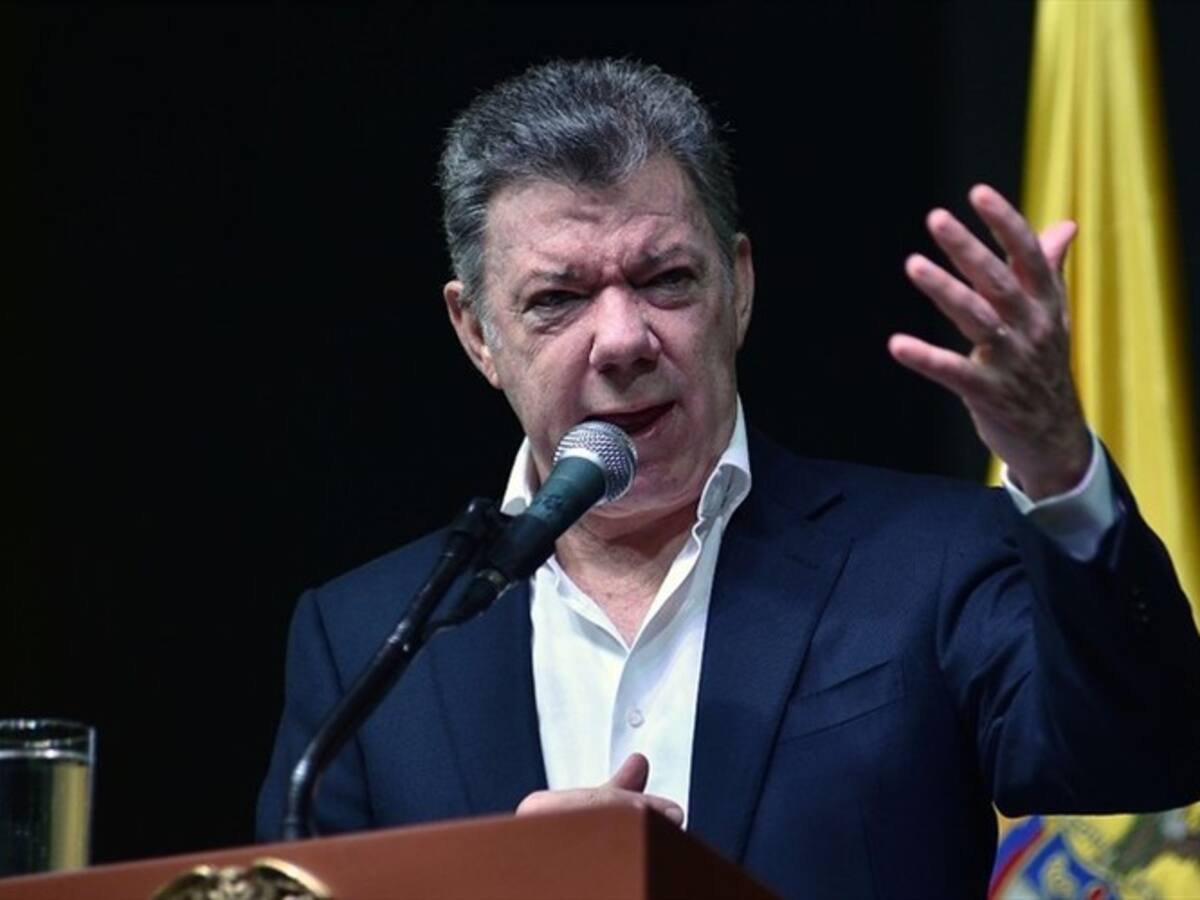 Santos advierte de información de posibles ataques informáticos provenientes del exterior