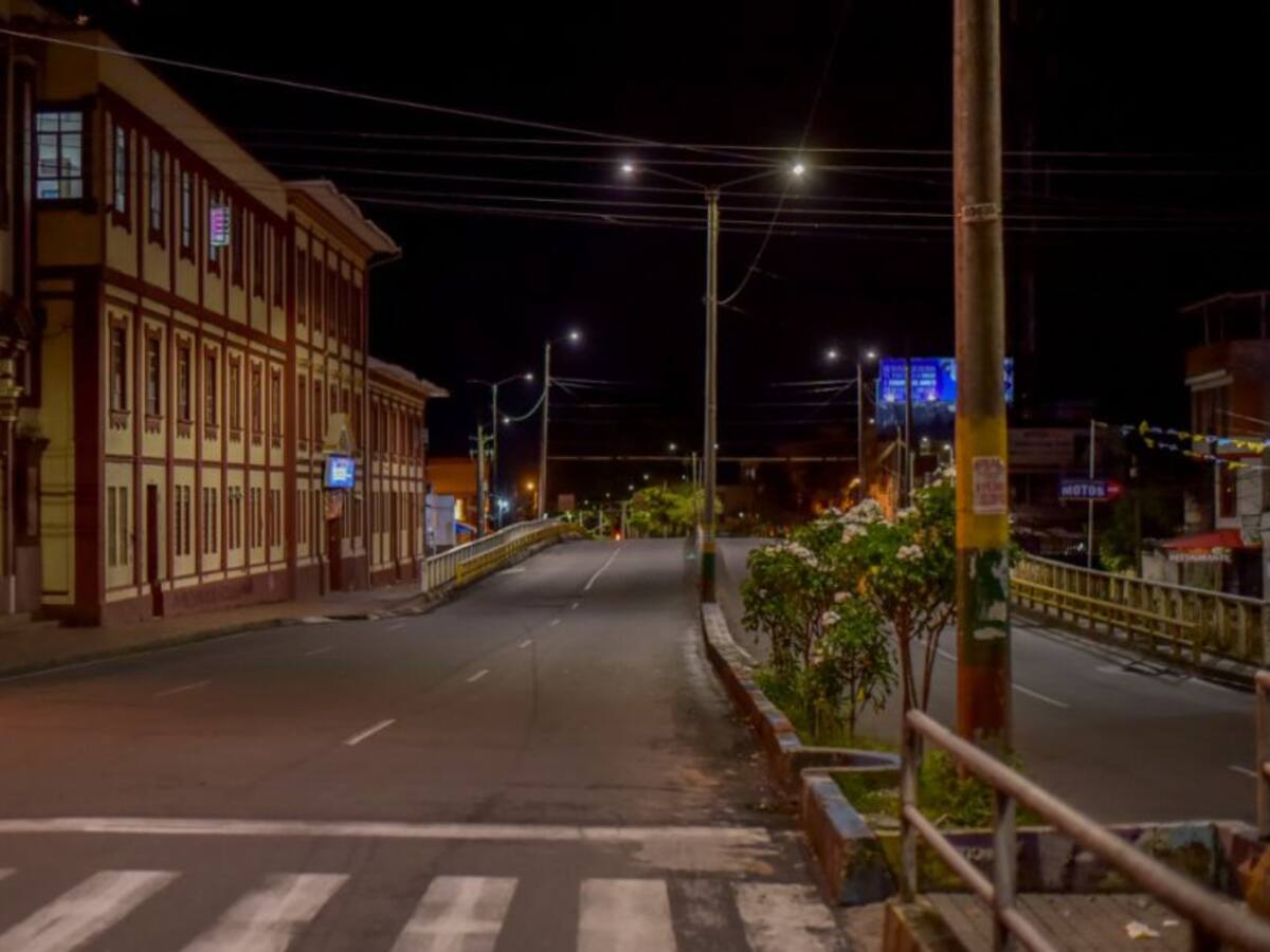Para frenar disturbios, nuevo toque de queda en Ibagué