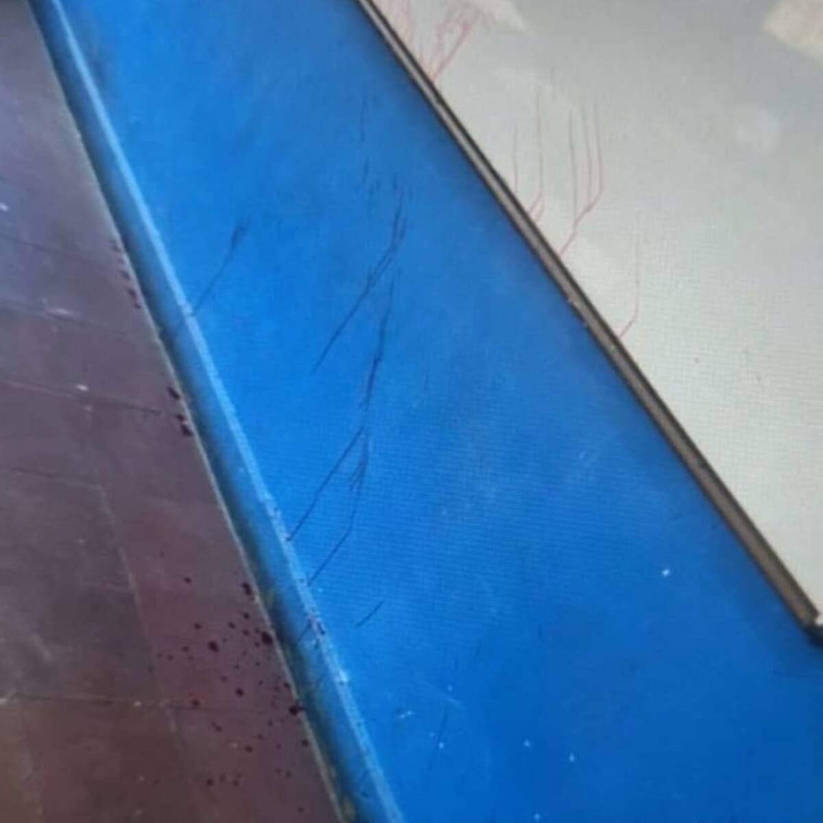 Menor de 13 años hirió a un profesor dentro de un colegio de Medellín