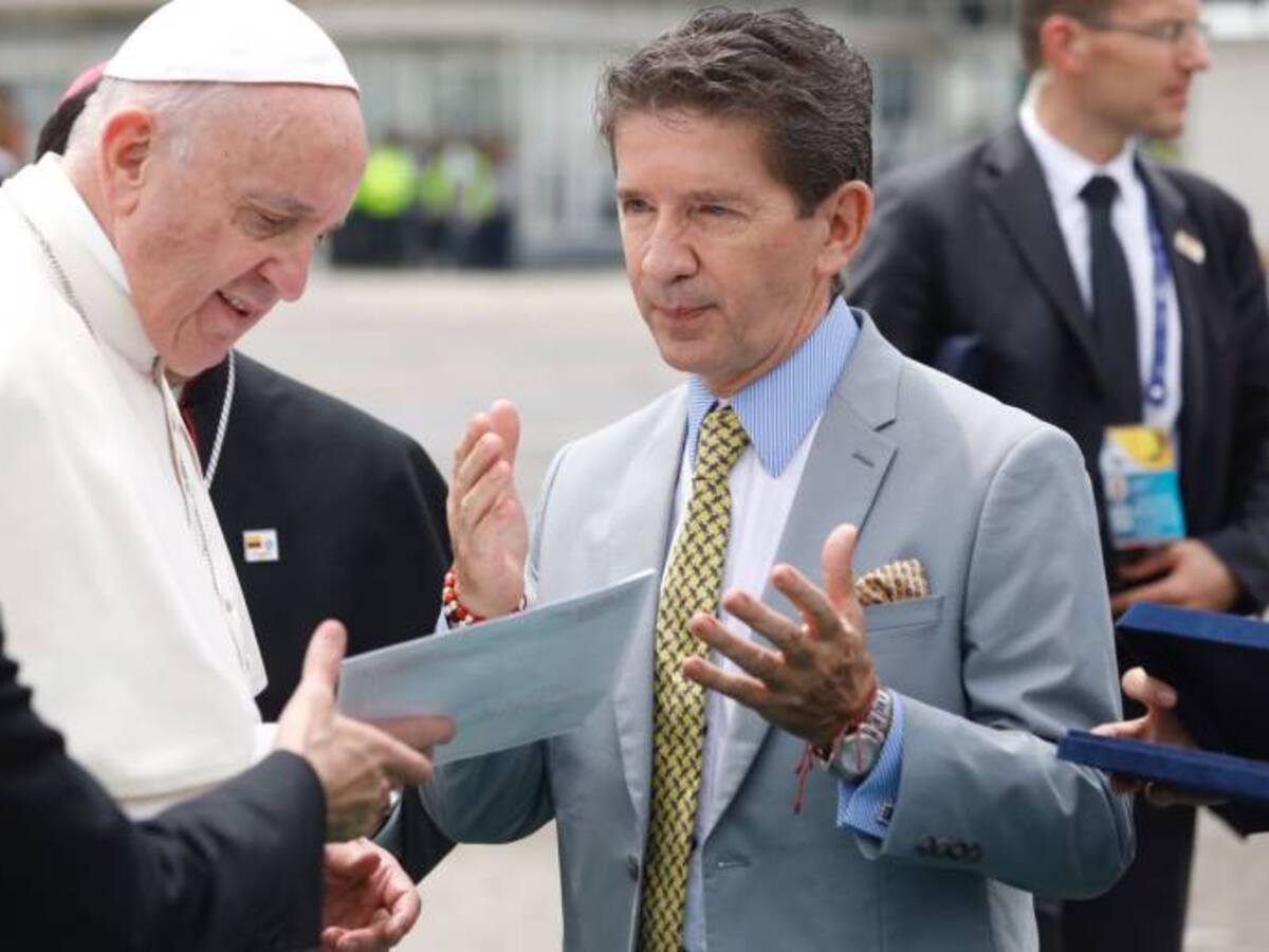 La carta que recibió el Papa Francisco por parte del Gobernador de Antioquia