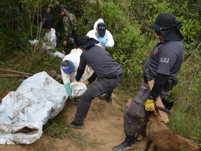 En Arauca hallan tres cuerpos en descomposición