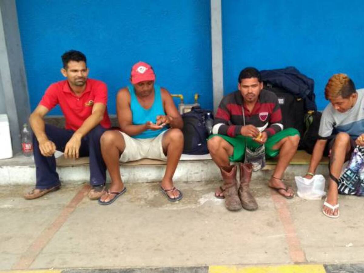 Venezolanos duermen hasta en el techo de la Terminal de Transporte dice gerente