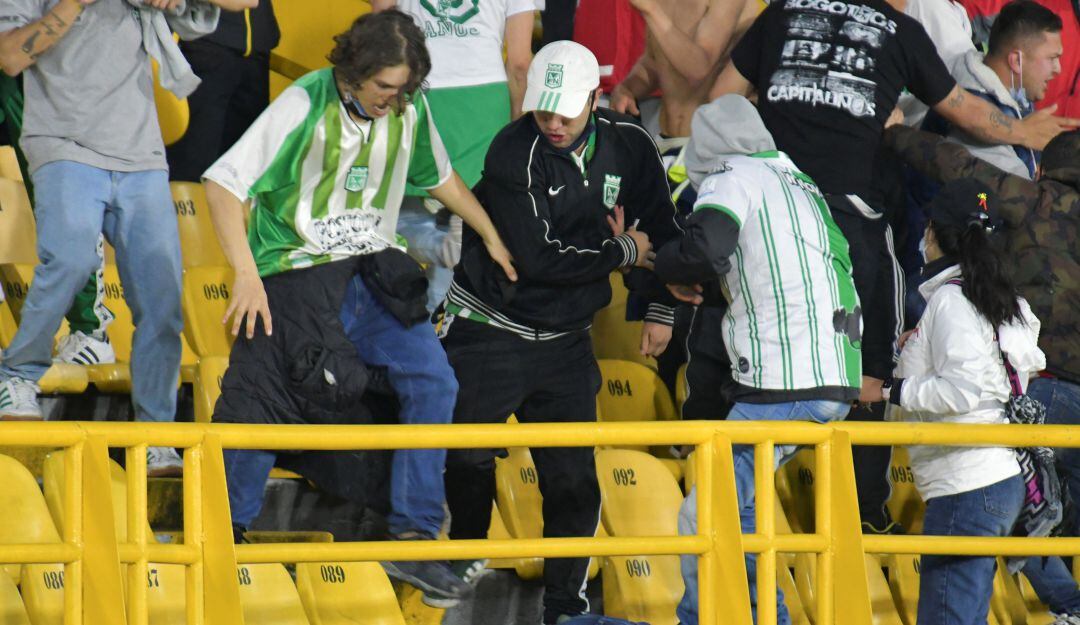 Violencia en el estadio El Campín