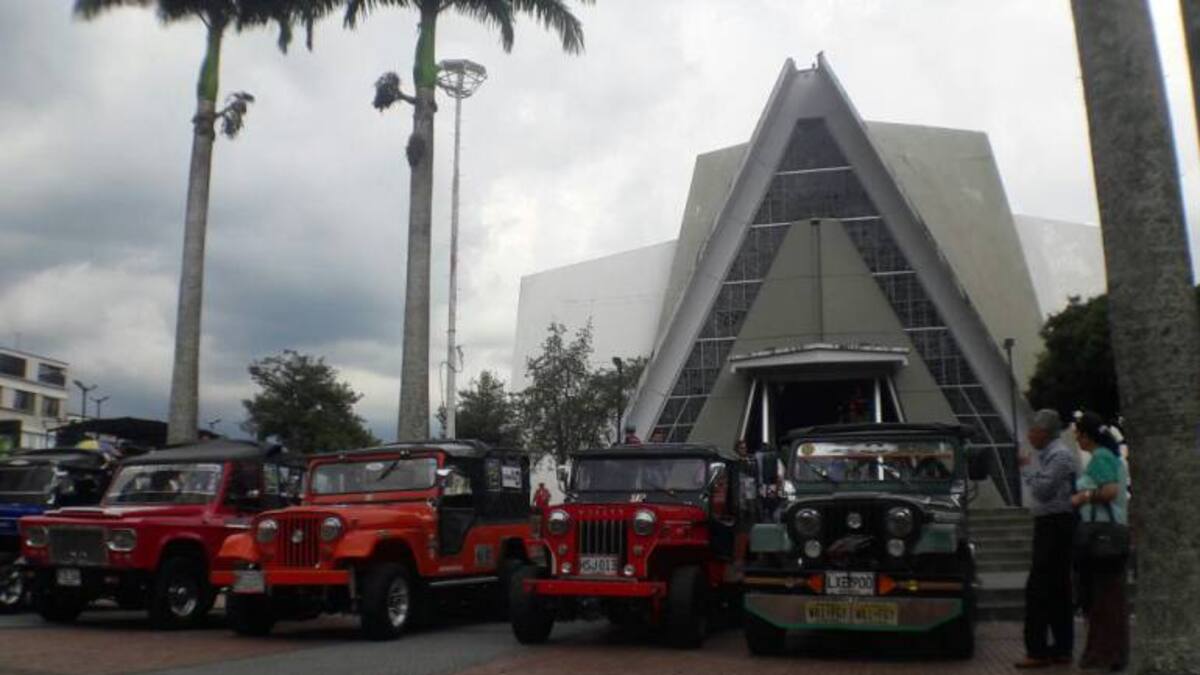Recorrido por las parroquias de Armenia en Jeep Willys, plan para semana santa