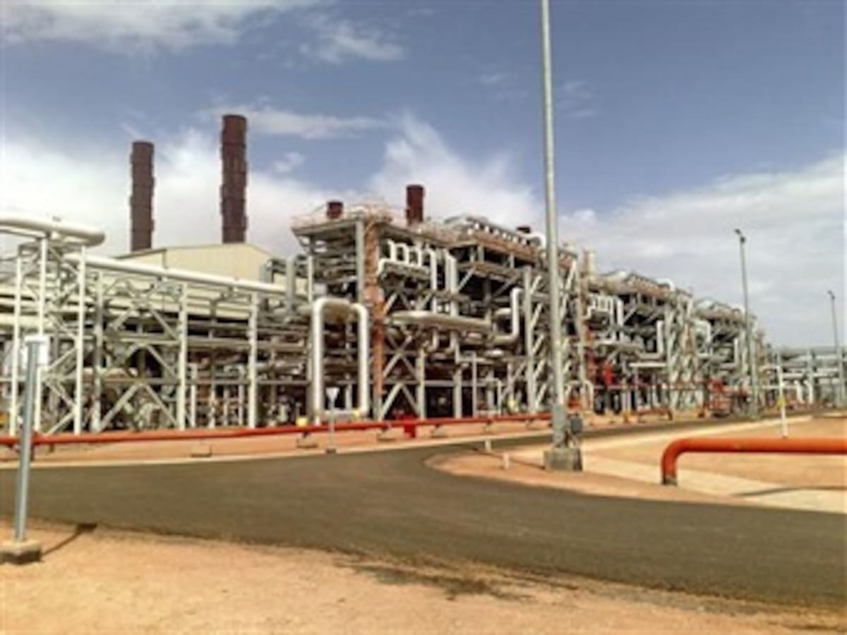 Rescatan a dos noruegos del secuestro en planta de gas de Argelia